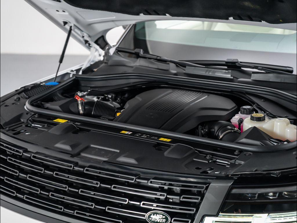 new 2025 Land Rover Range Rover car