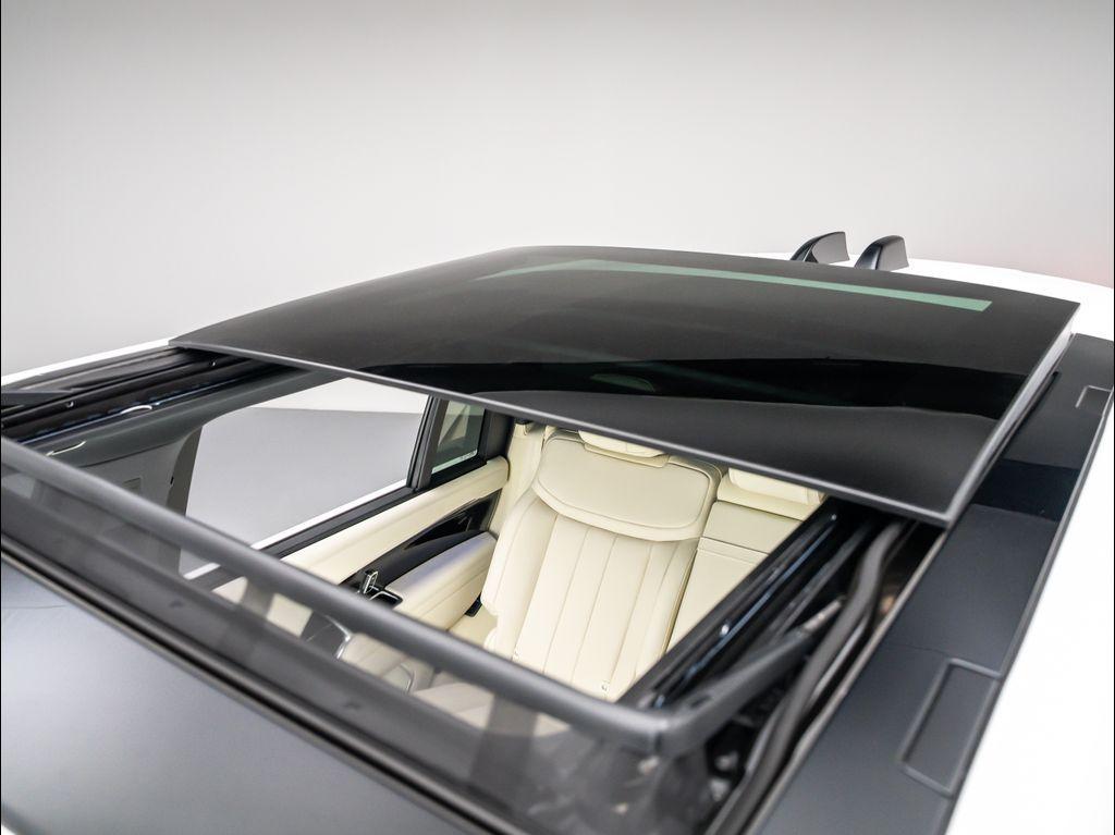 new 2025 Land Rover Range Rover car