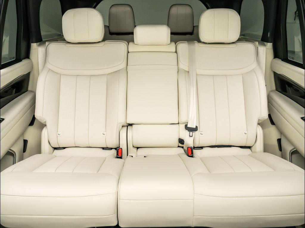 new 2025 Land Rover Range Rover car