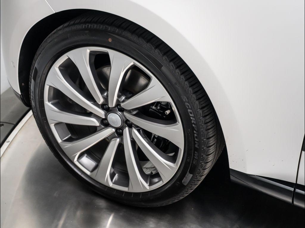 new 2025 Land Rover Range Rover car