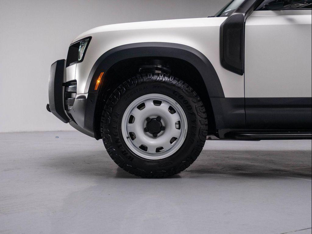 new 2024 Land Rover Defender car