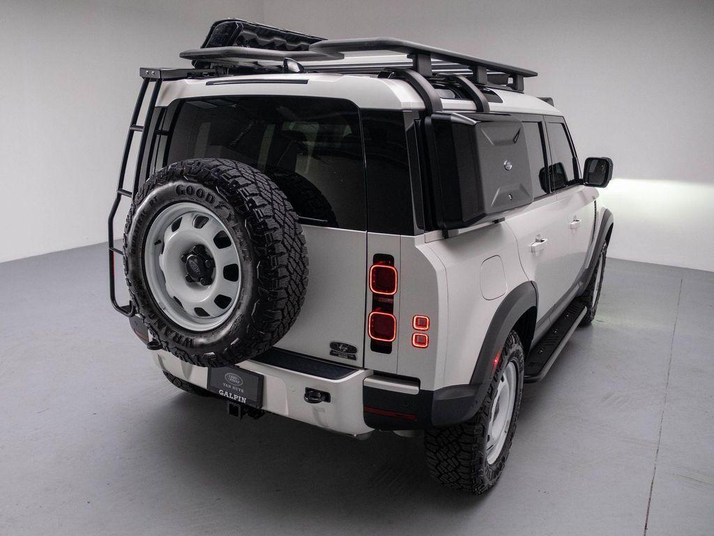 new 2024 Land Rover Defender car