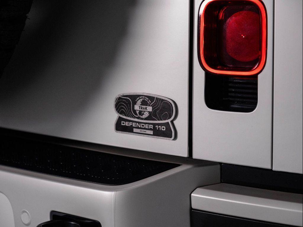 new 2024 Land Rover Defender car