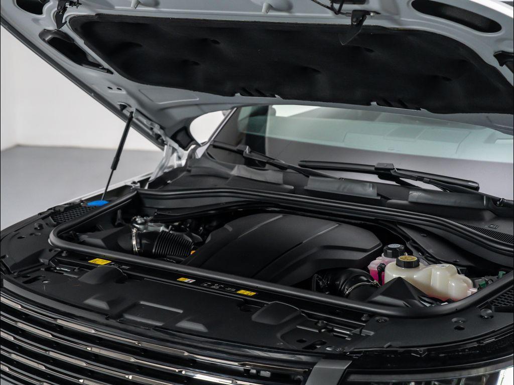 new 2025 Land Rover Range Rover car
