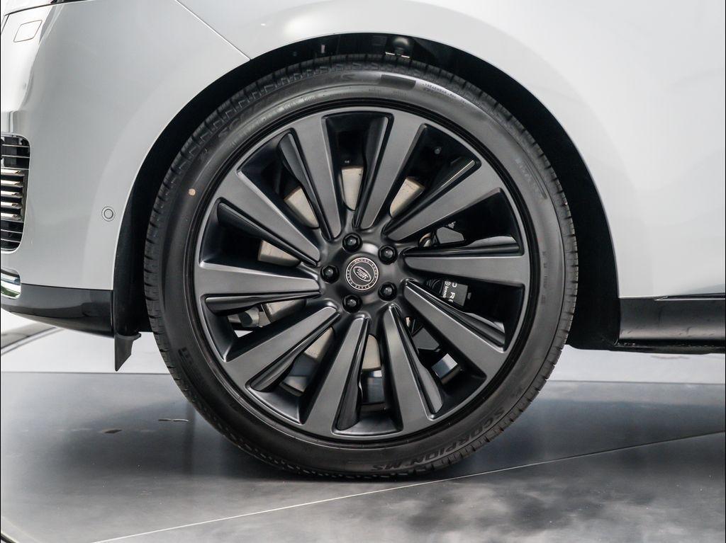 new 2025 Land Rover Range Rover car