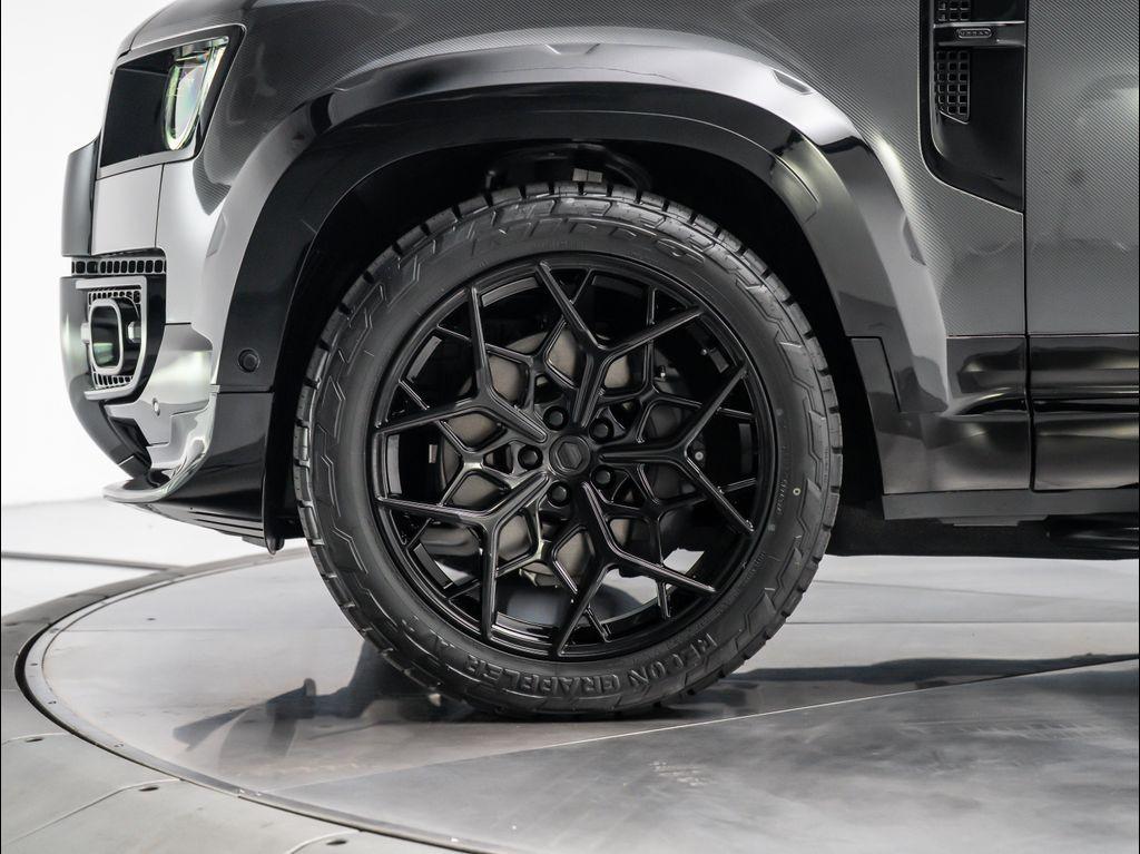 new 2025 Land Rover Defender car