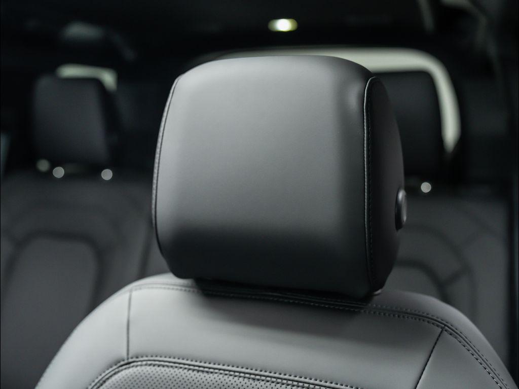 new 2025 Land Rover Defender car