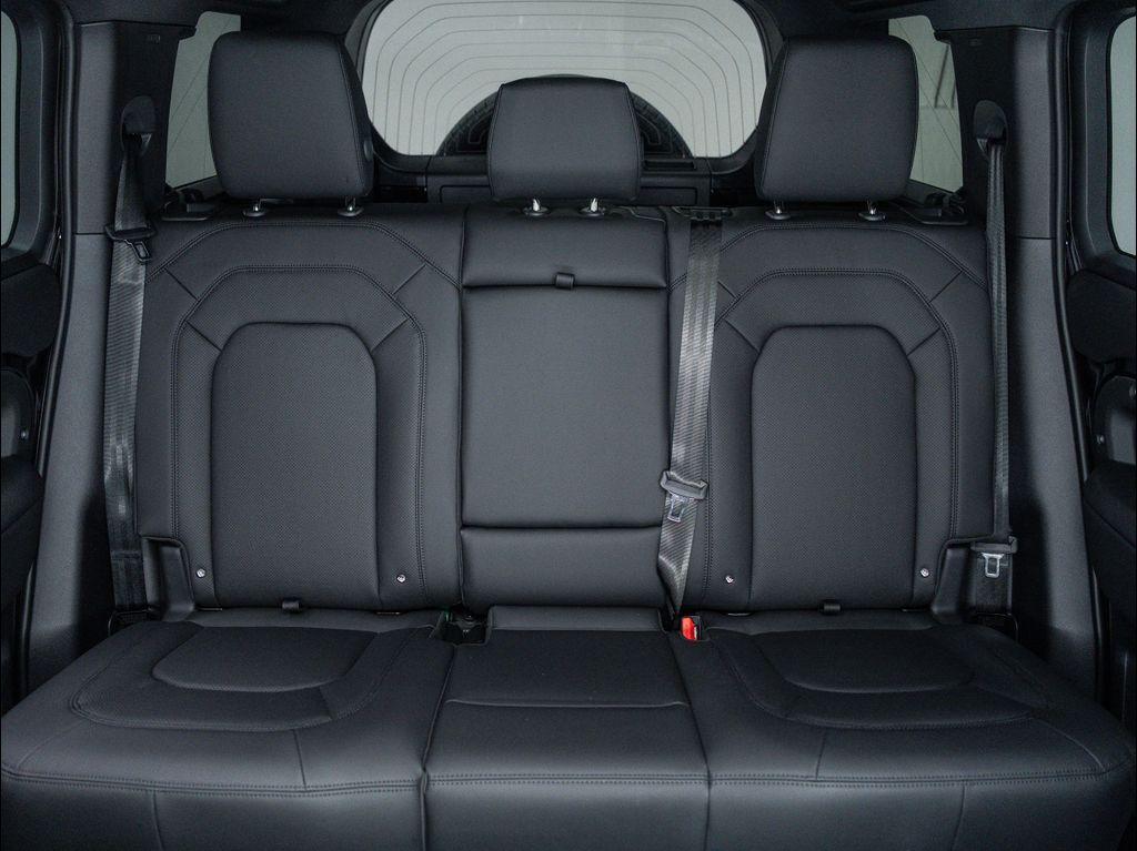 new 2025 Land Rover Defender car
