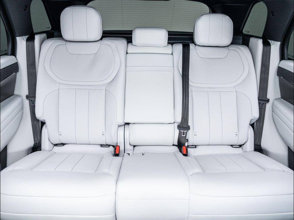 new 2025 Land Rover Range Rover Sport car