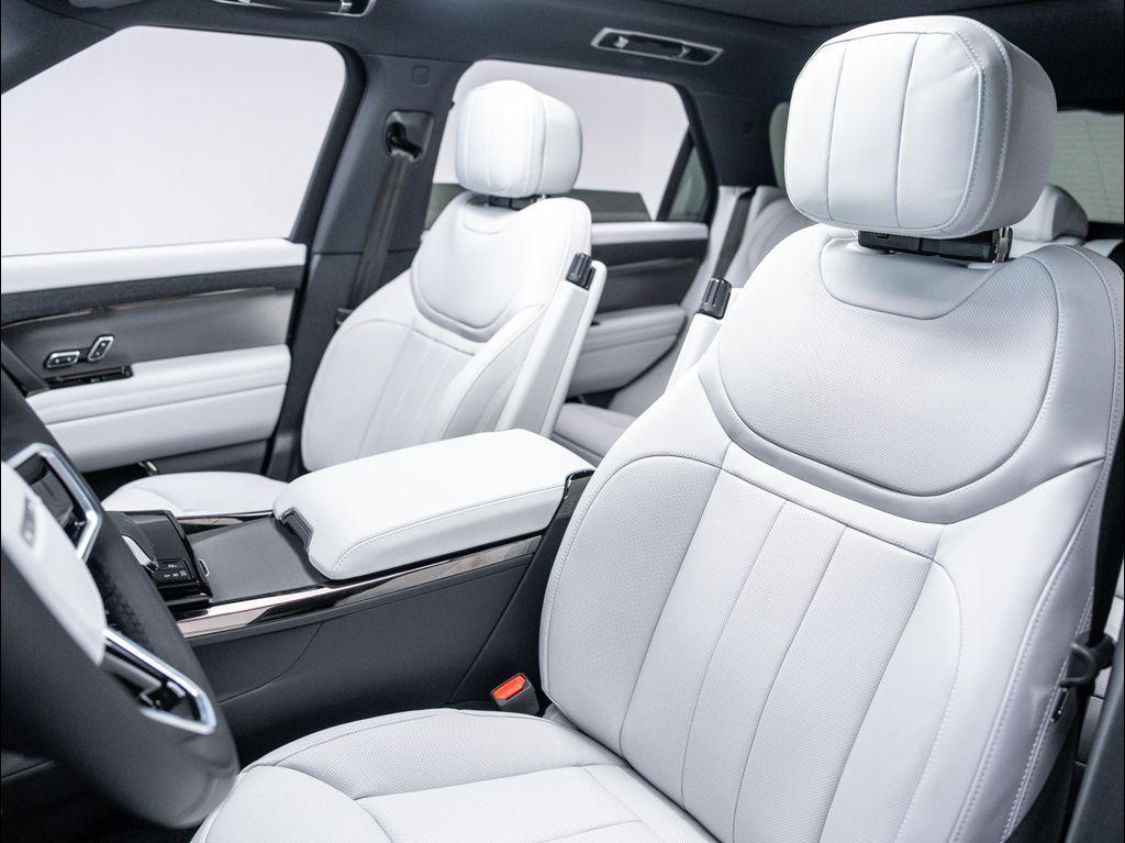 new 2025 Land Rover Range Rover Sport car