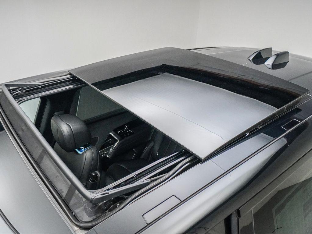 new 2025 Land Rover Range Rover car
