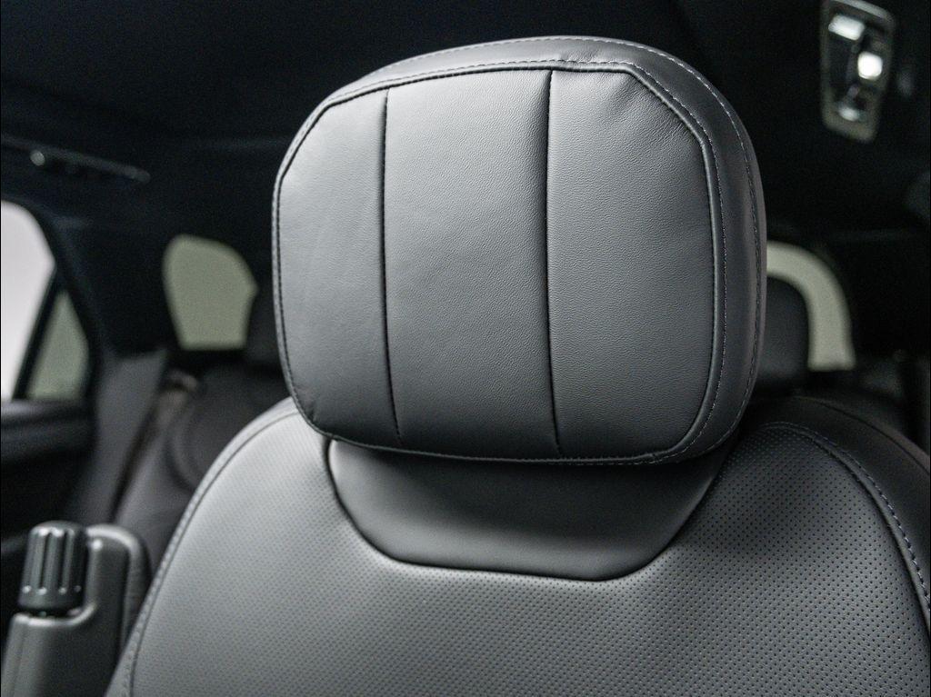 new 2025 Land Rover Range Rover Sport car