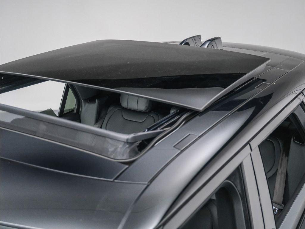 new 2025 Land Rover Range Rover Sport car