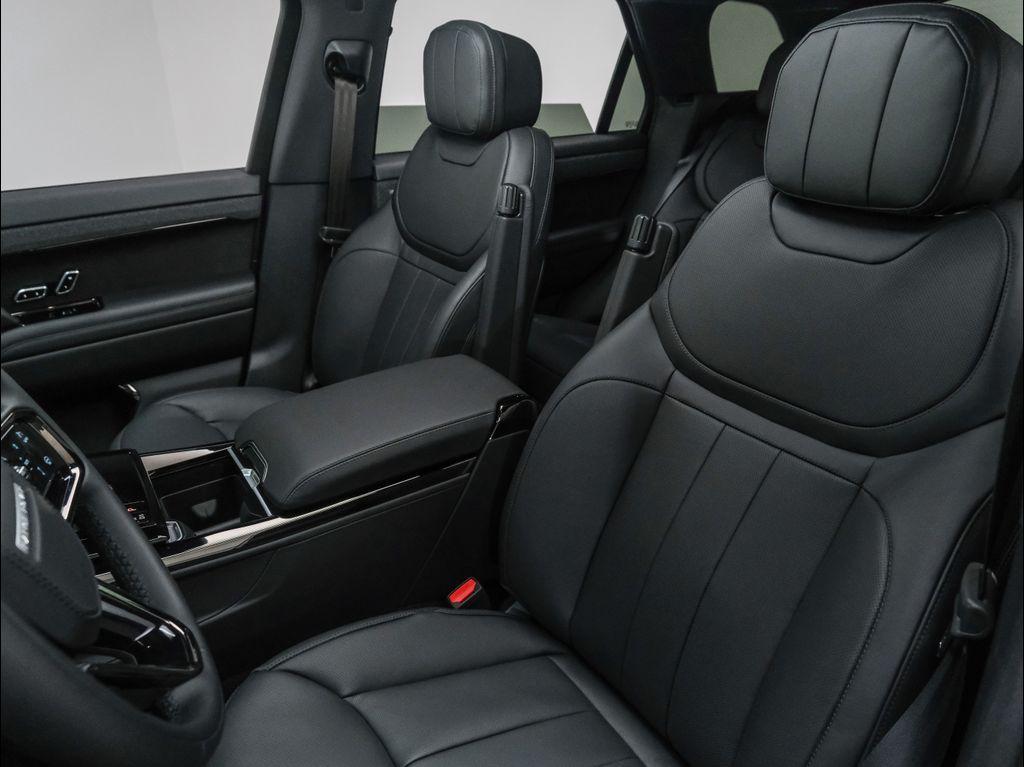 new 2025 Land Rover Range Rover Sport car