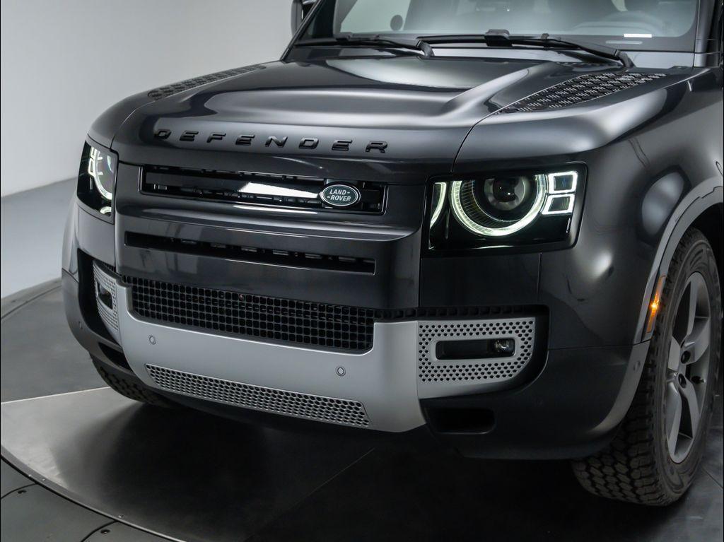 new 2025 Land Rover Defender car