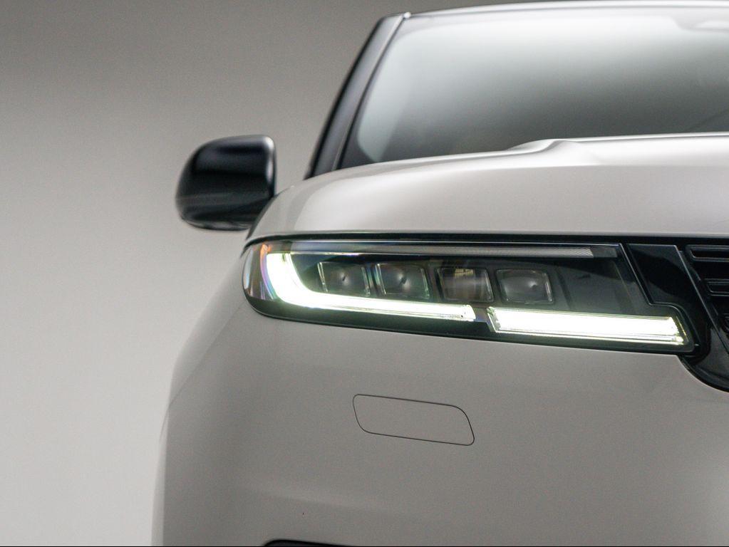 new 2025 Land Rover Range Rover Sport car