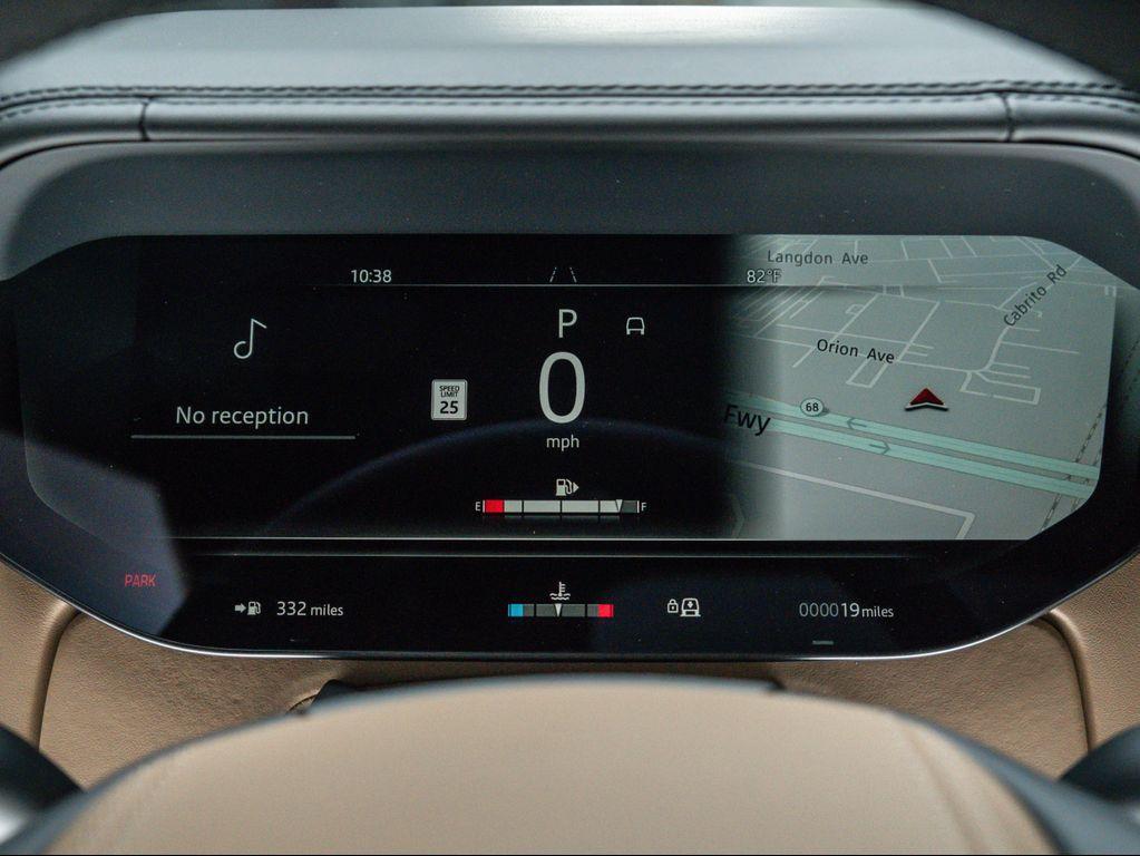 new 2025 Land Rover Range Rover car