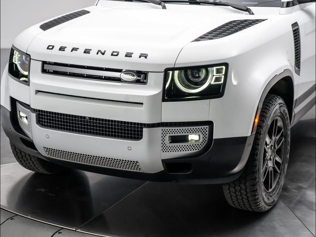 new 2025 Land Rover Defender car