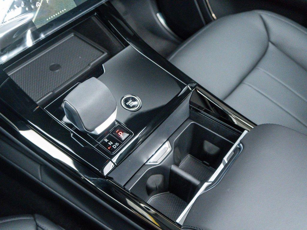 new 2025 Land Rover Range Rover Sport car
