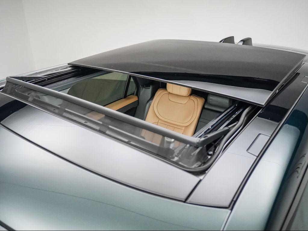 new 2025 Land Rover Range Rover Sport car