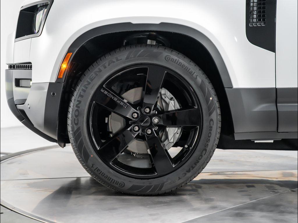 new 2026 Land Rover Defender car