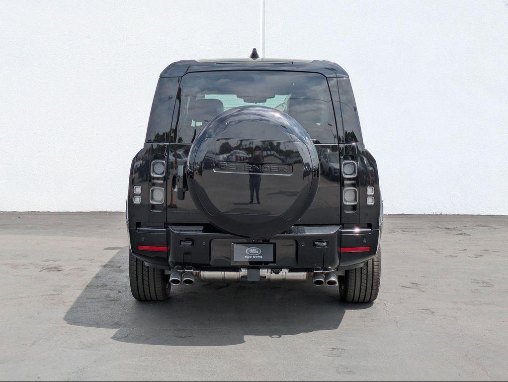 new 2025 Land Rover Defender car