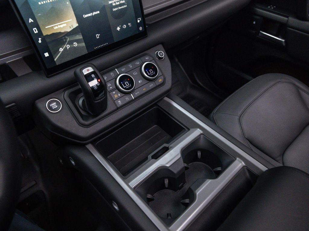 new 2025 Land Rover Defender car