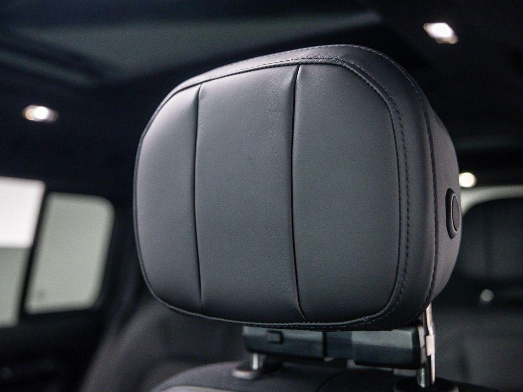 new 2025 Land Rover Defender car