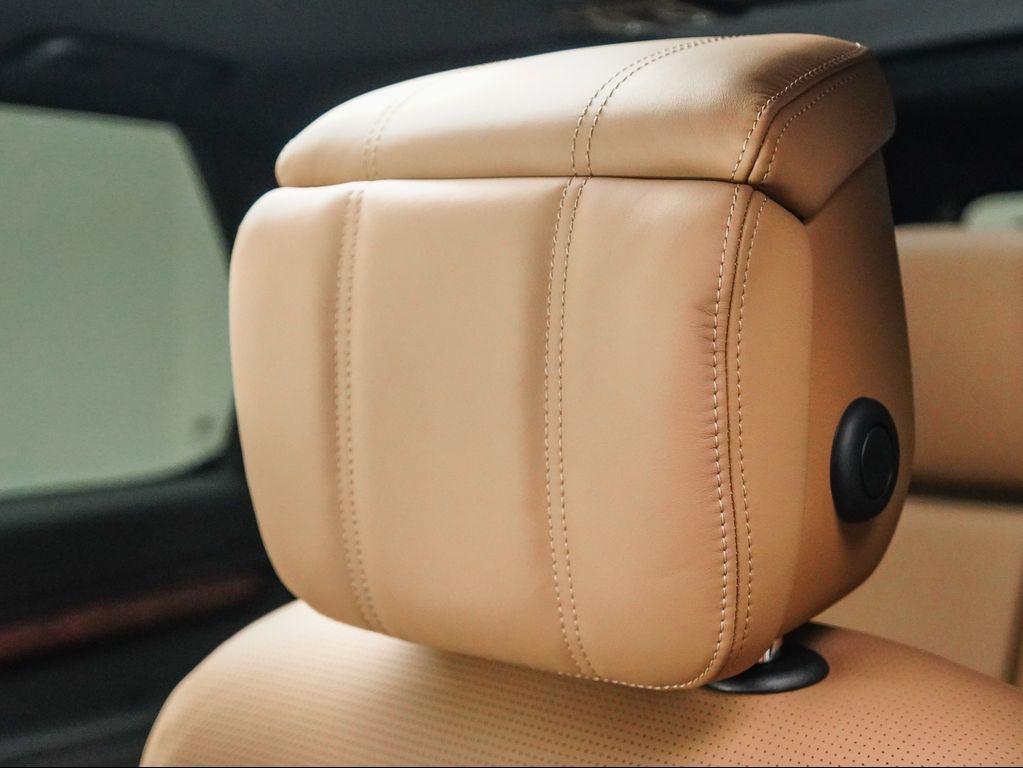 new 2025 Land Rover Discovery car, priced at $70,525