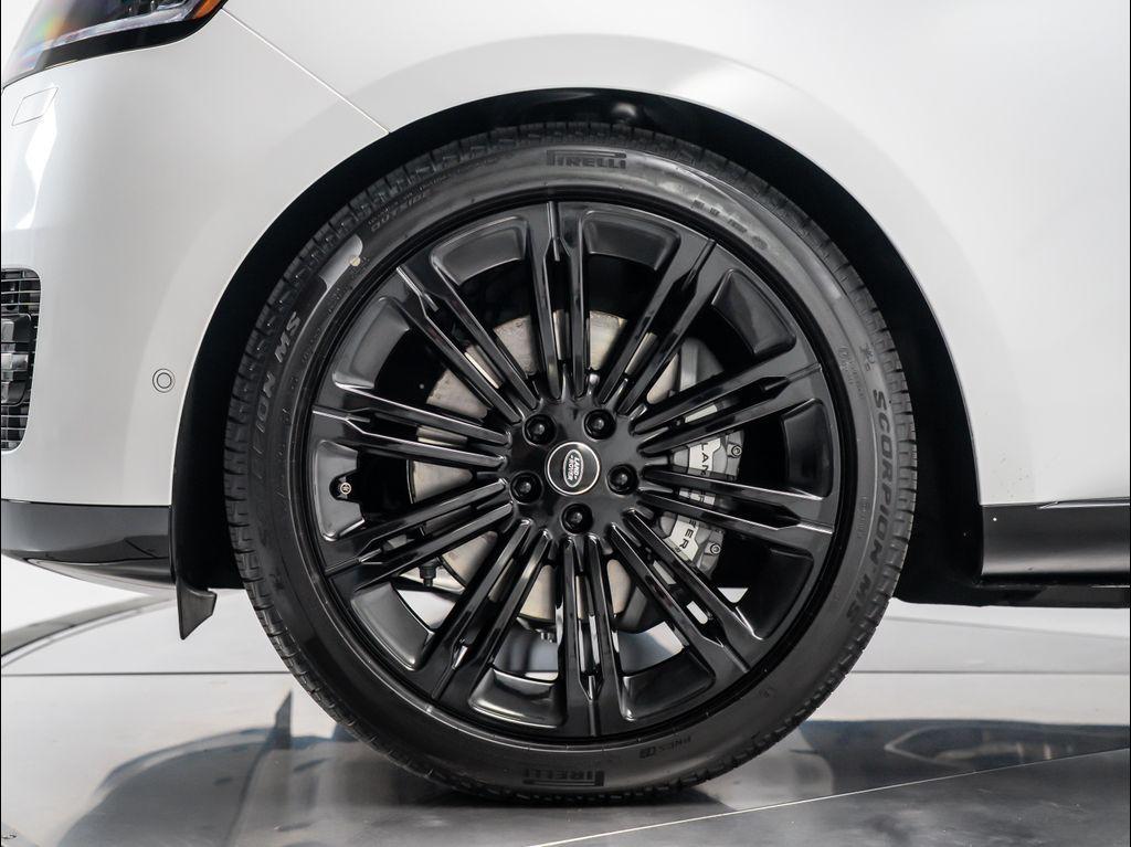 new 2025 Land Rover Range Rover car