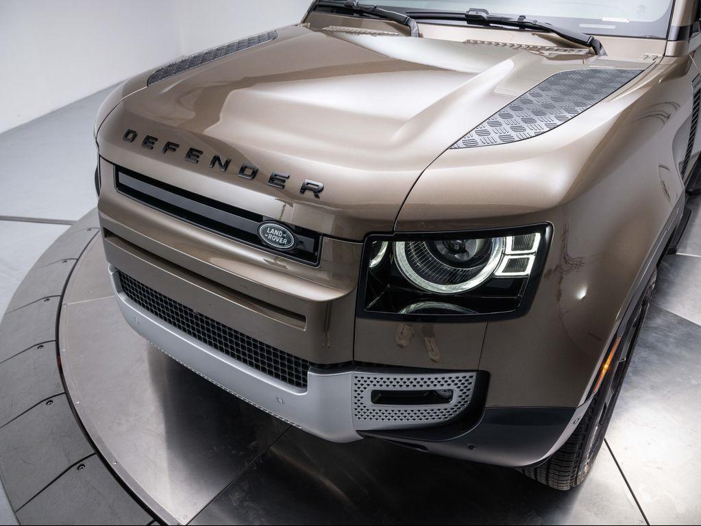 new 2025 Land Rover Defender car