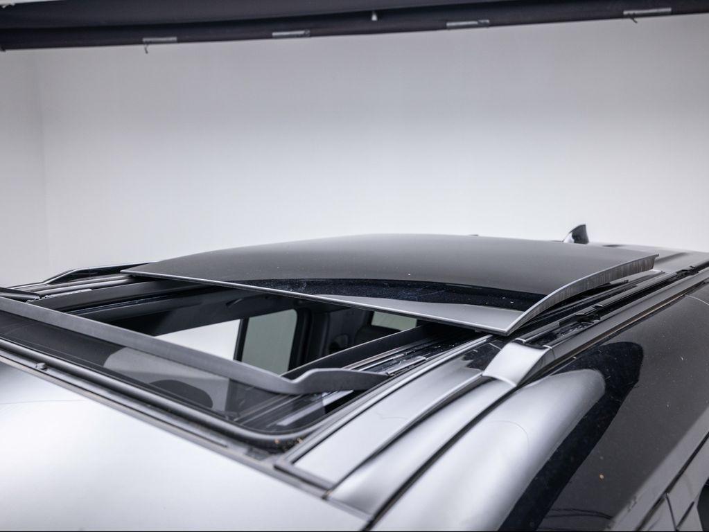 new 2025 Land Rover Defender car