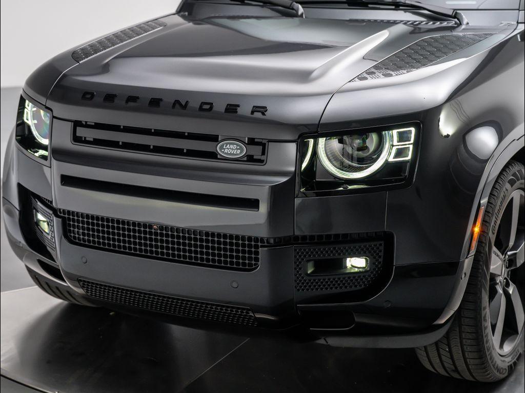 new 2025 Land Rover Defender car