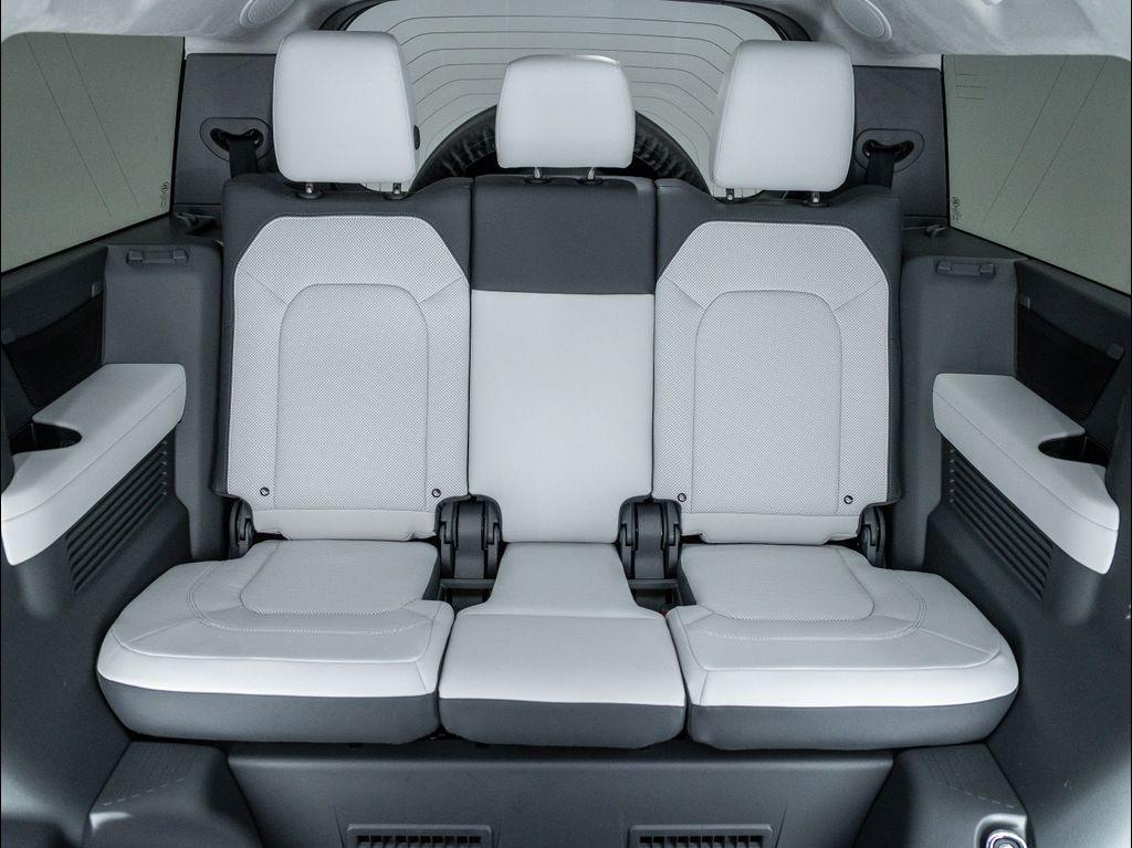 new 2025 Land Rover Defender car