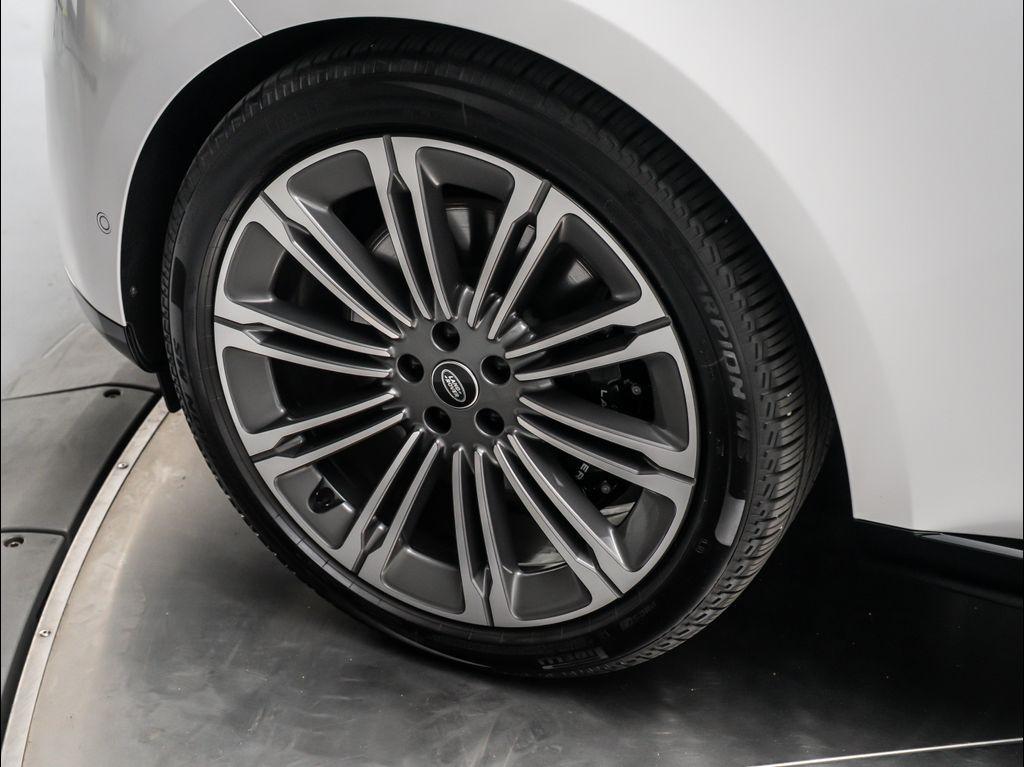 new 2025 Land Rover Range Rover car