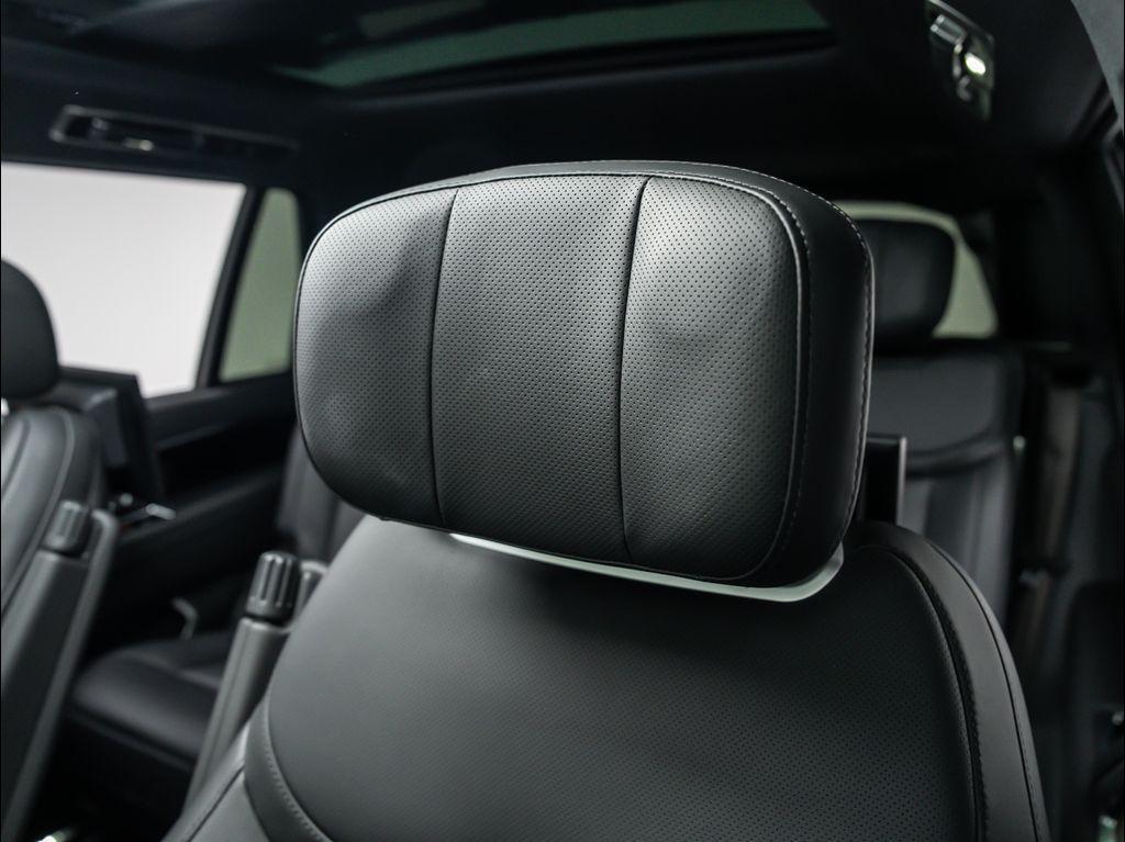 new 2025 Land Rover Range Rover car