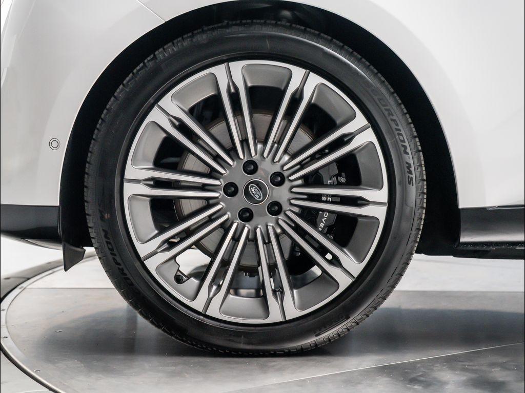 new 2025 Land Rover Range Rover car