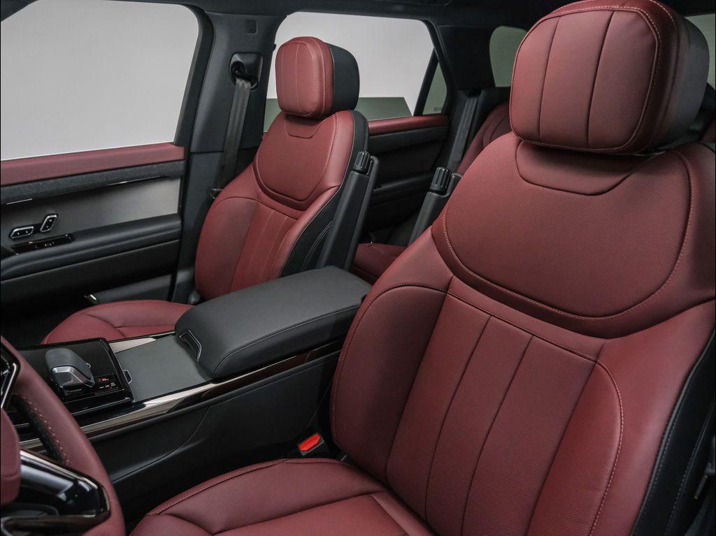 new 2025 Land Rover Range Rover Sport car