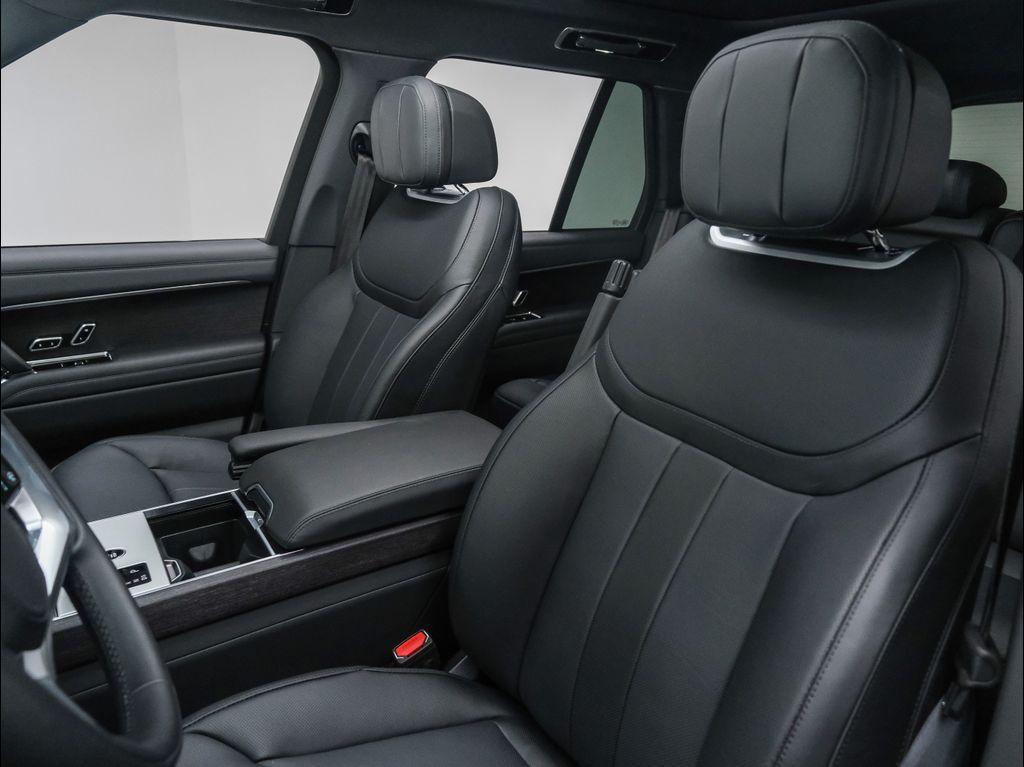 new 2025 Land Rover Range Rover car