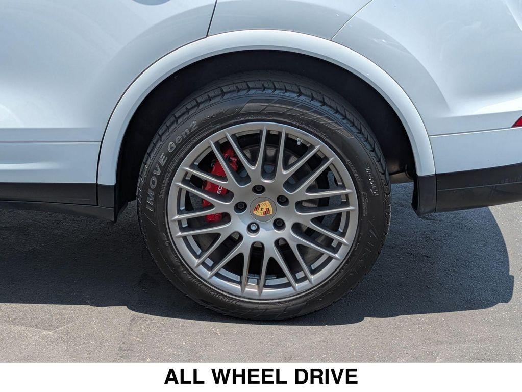 used 2018 Porsche Cayenne car, priced at $29,299