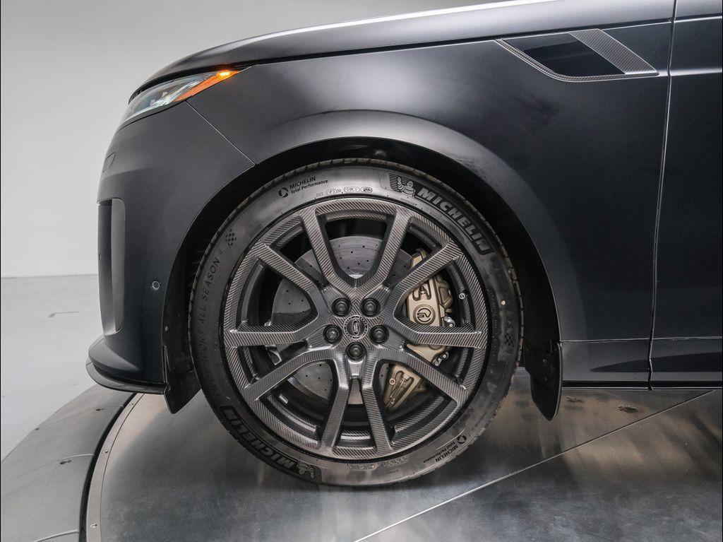 new 2025 Land Rover Range Rover Sport car