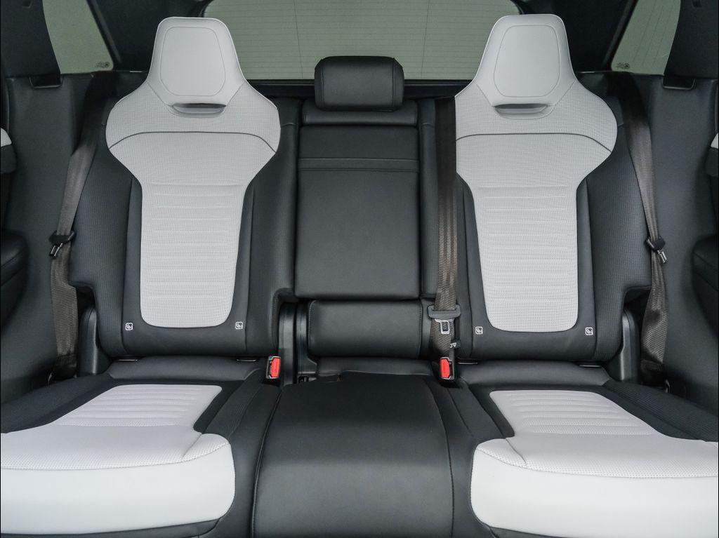 new 2025 Land Rover Range Rover Sport car