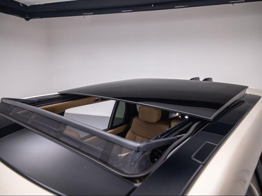 new 2025 Land Rover Range Rover car