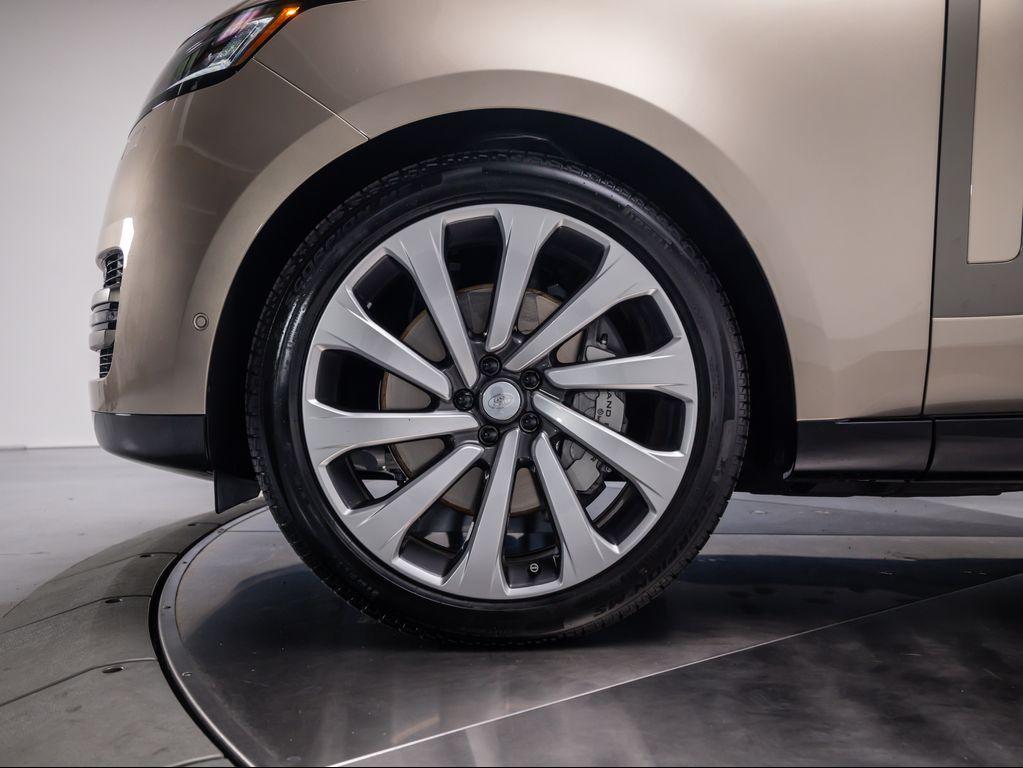 new 2025 Land Rover Range Rover car