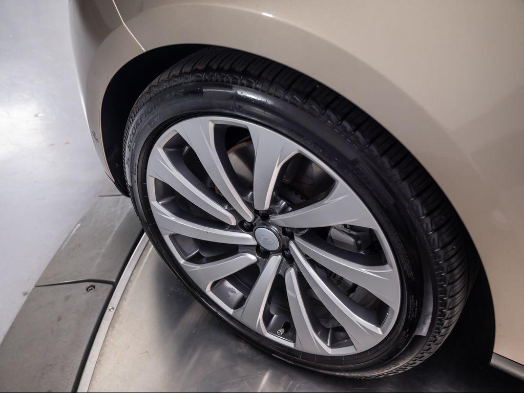 new 2025 Land Rover Range Rover car