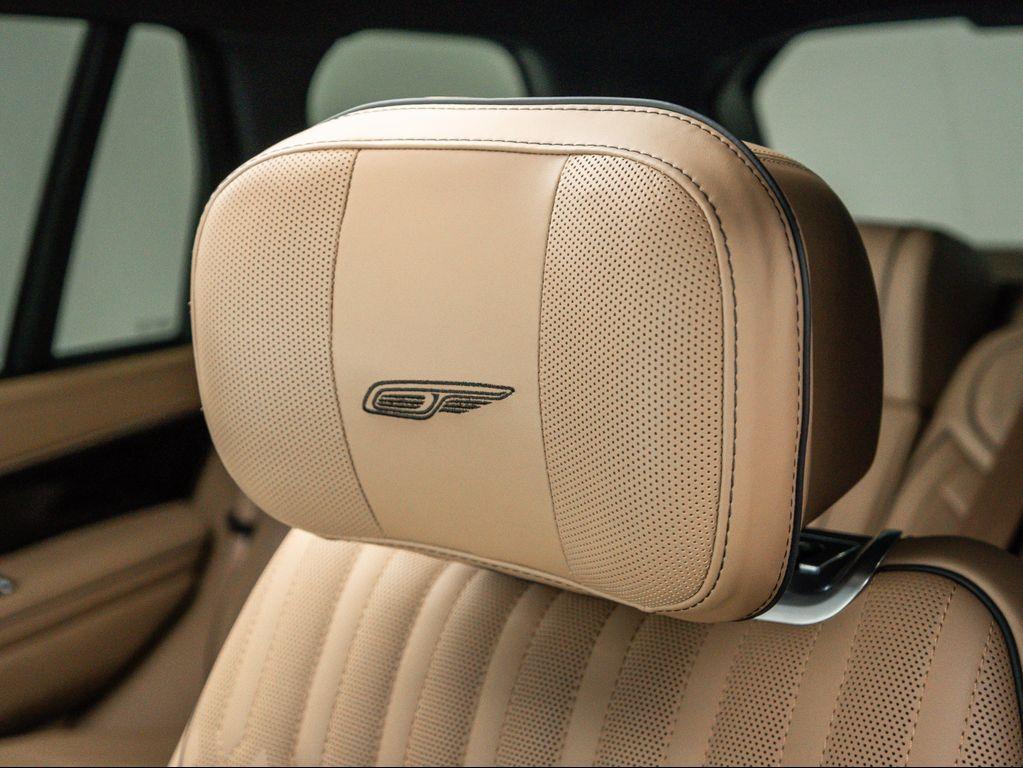 new 2025 Land Rover Range Rover car