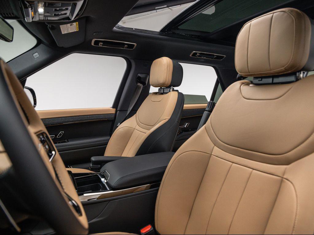 new 2025 Land Rover Range Rover Sport car