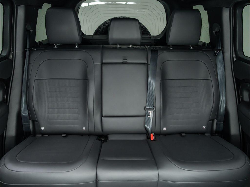 new 2025 Land Rover Defender car