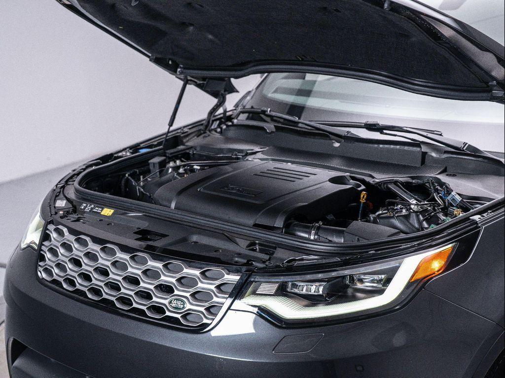 new 2025 Land Rover Discovery car, priced at $68,718