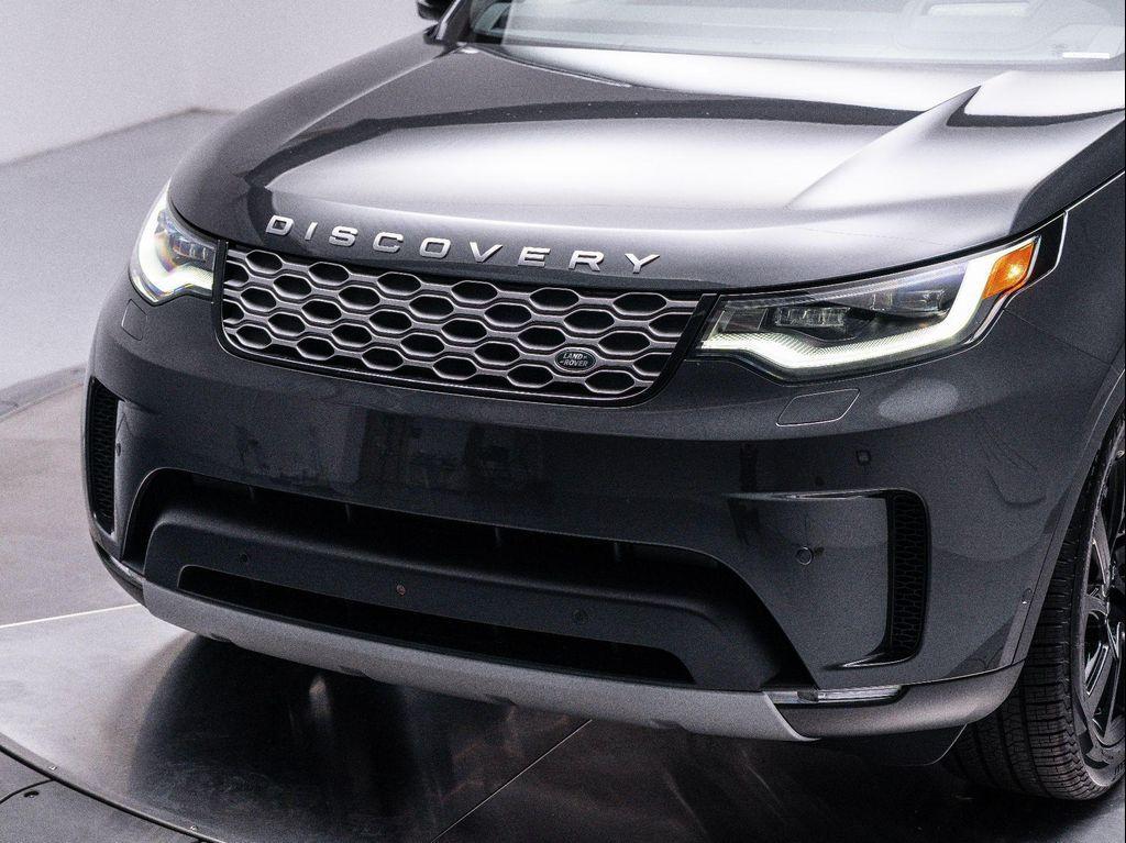 new 2025 Land Rover Discovery car, priced at $68,718